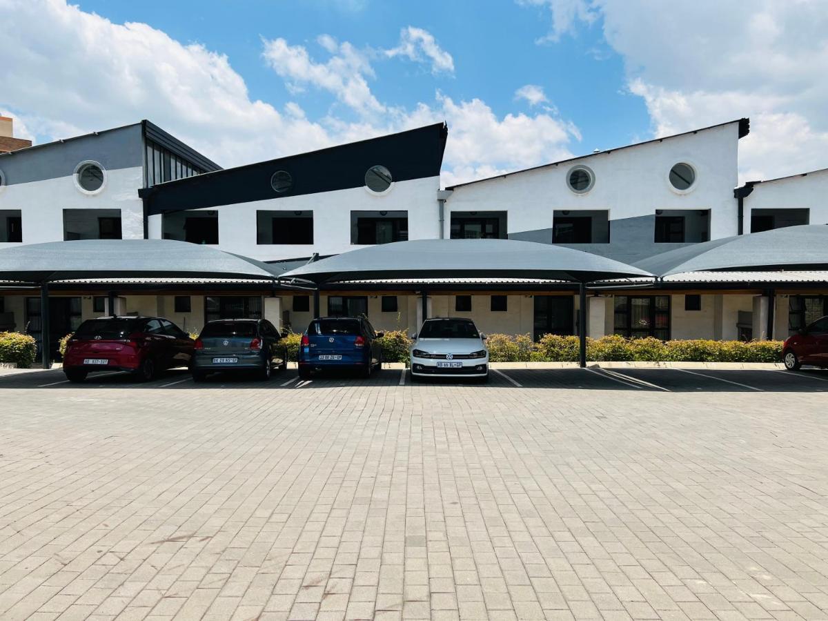 City Living Apartment 119 - Washer, 4K Tv, Fast Wifi, & Sunny Balcony Johannesburg Eksteriør bilde
