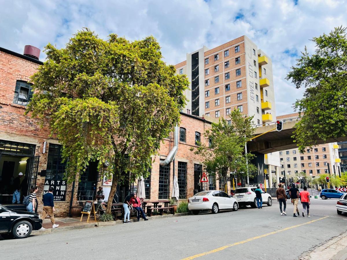 City Living Apartment 119 - Washer, 4K Tv, Fast Wifi, & Sunny Balcony Johannesburg Eksteriør bilde